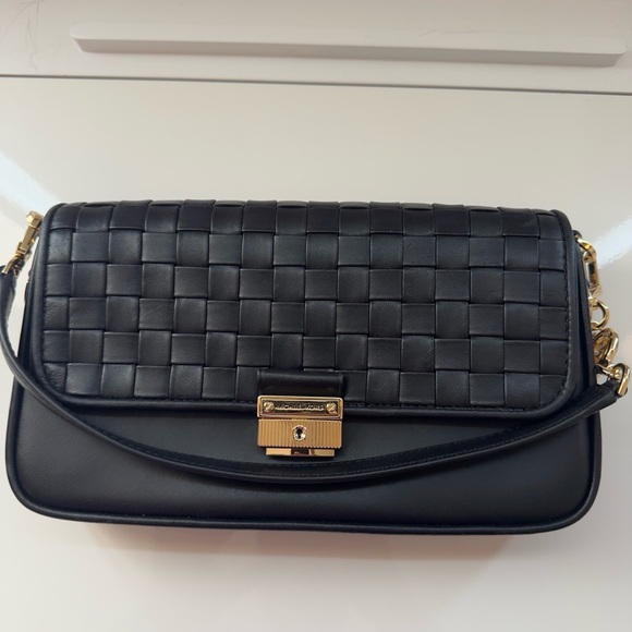 Michael Kors Bradshaw Woven Leather Convertible Shoulder and Crossbody - Picture 5 of 7